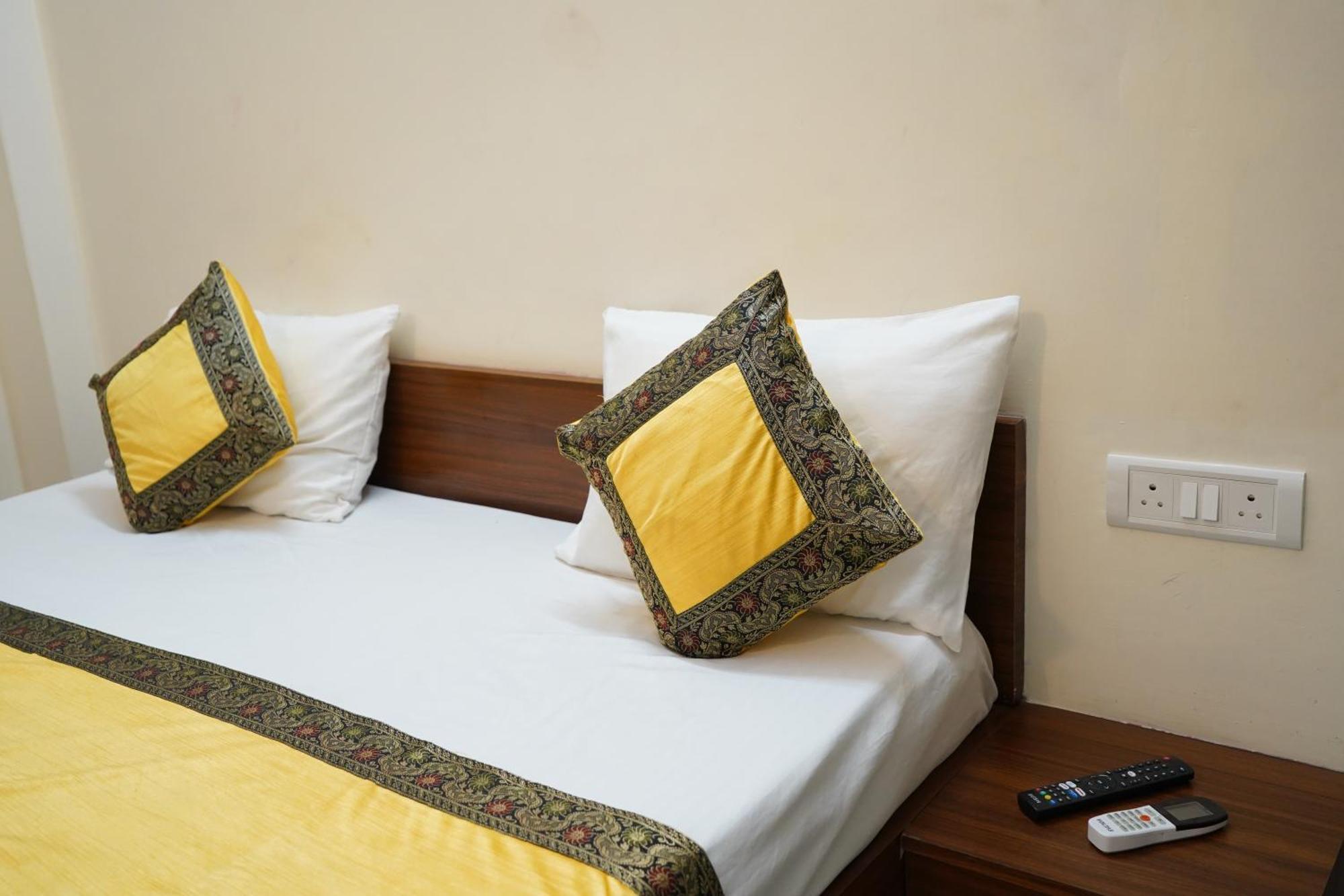 Kashi Paradise Stay Varanasi Exterior foto
